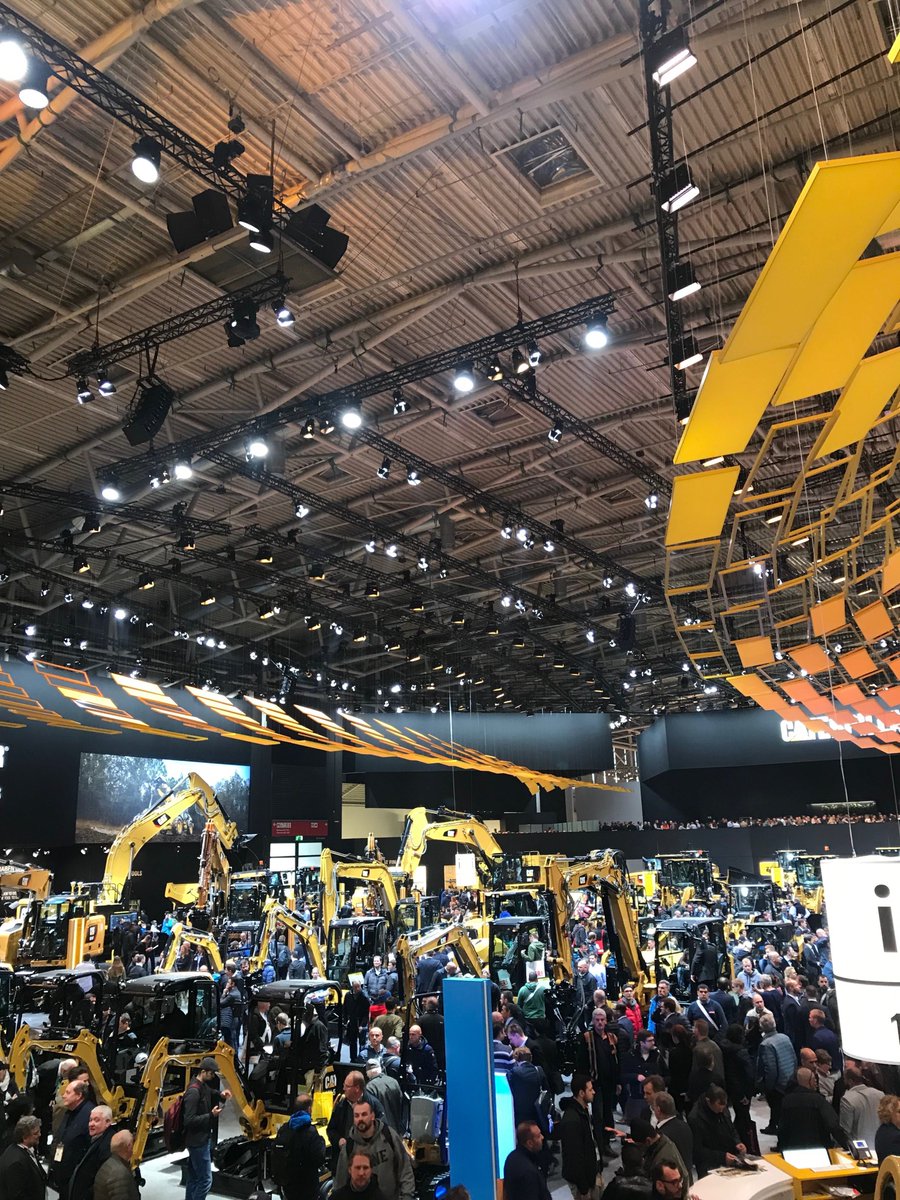 tt_munich's tweet photo. Impressions from @baumaOfficial! The outdoor exhibition area is just impressing. 

Want to reach bauma participants online anytime and remind them of your products and brand even after the trade fair? Contact us!
#bauma2019 #tradefair #constructionmachinery #onlinemarketing https://t.co/j4KIcFOVqH