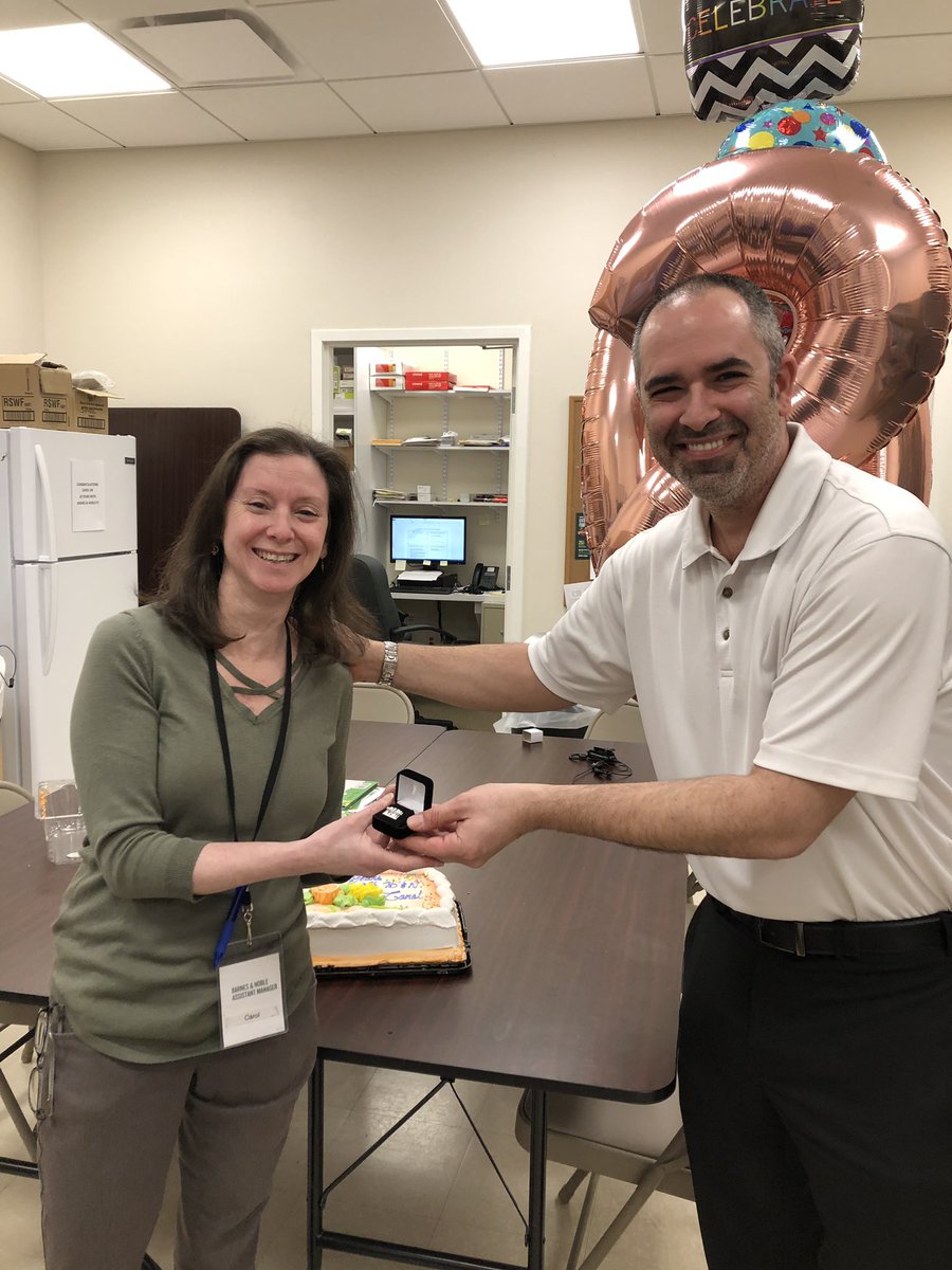 BNHackensack's tweet photo. Barnes & Noble Hackensack would like to congratulate ASM Carol on her #20thAnniversary with Barnes & Noble. Carol spent much of her career in Paramus. Now she is an integral part of the B&N Hackensack family. Congratulations Carol!
#acareerinbook
#bnparamus
#bnhackensack https://t.co/wZmmWU0dSb