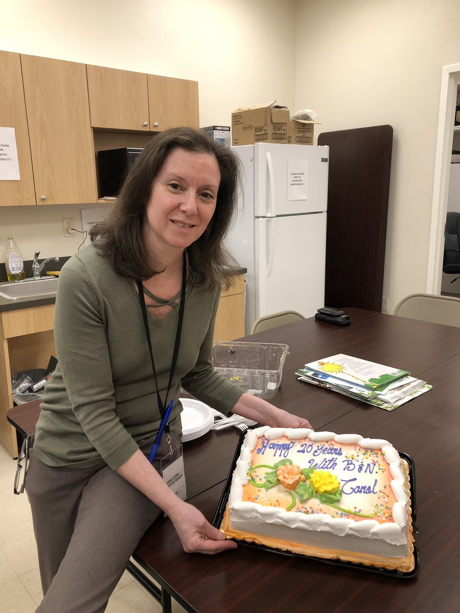 BNHackensack's tweet photo. Barnes & Noble Hackensack would like to congratulate ASM Carol on her #20thAnniversary with Barnes & Noble. Carol spent much of her career in Paramus. Now she is an integral part of the B&N Hackensack family. Congratulations Carol!
#acareerinbook
#bnparamus
#bnhackensack https://t.co/wZmmWU0dSb