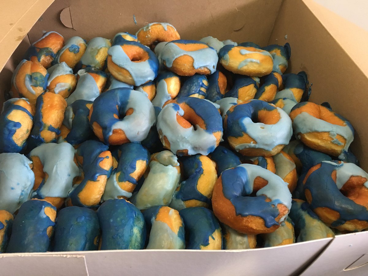 ORT_SA's tweet photo. What an incredible International ORT Day we are celebrating here at ORT SA in Johannesburg. Such a good vibe going with beneficiaries, students and staff. You are awesome! And the blue doughnuts are the best! #ORTtoghether https://t.co/sGU8idvjpu