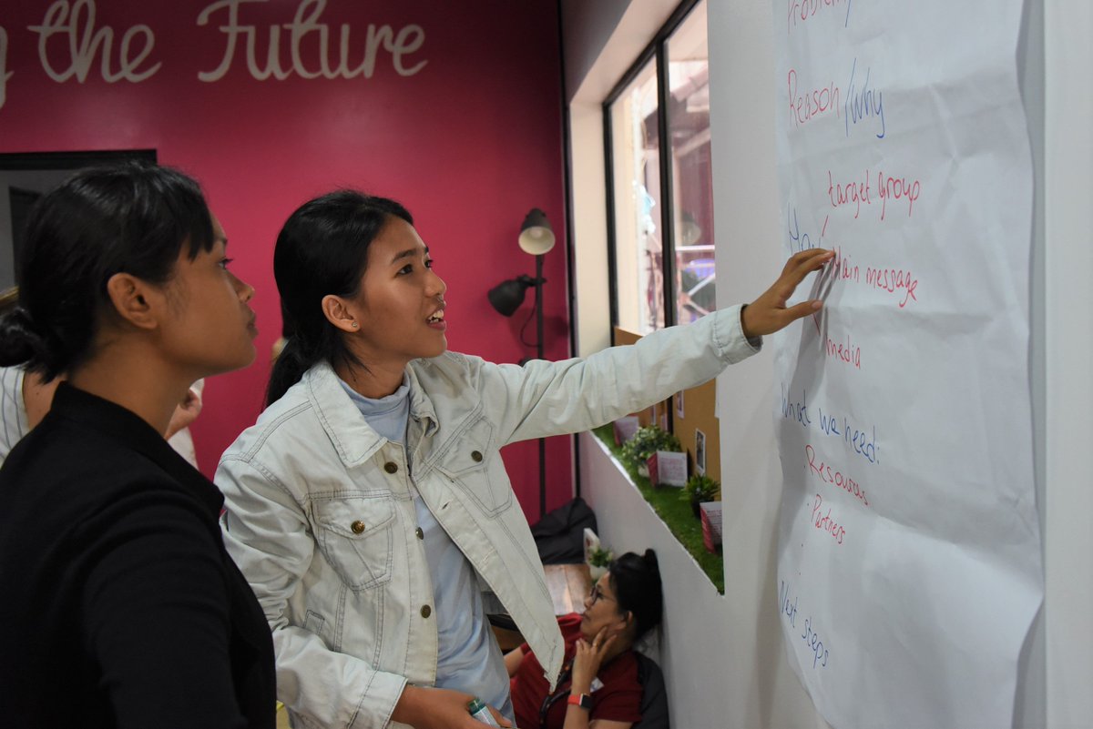 UNCambodia's tweet photo. Where do young people in #Cambodia get their news from? National and international news portals, social media or radio, but one thing is clear, all happens online!
Discussing media and youth issues ahead of #SDGs Leadership Lab!
#NextGenUNCambodia https://t.co/h3jLzx7k6H