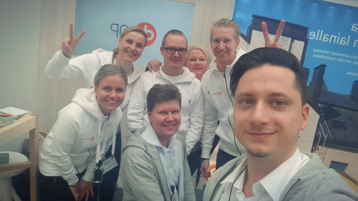 TimoSolomon's tweet photo. OP Helsinki mukana tänään Taloyhtiö 2019, joka on vuoden ykköstapahtuma taloyhtiön kaikkiin tarpeisiin 👍 @OP_Ryhma #helsinginmessukeskus #taloyhtiötapahtuma #yhteisölähettiläät https://t.co/DNCfnX1uAV