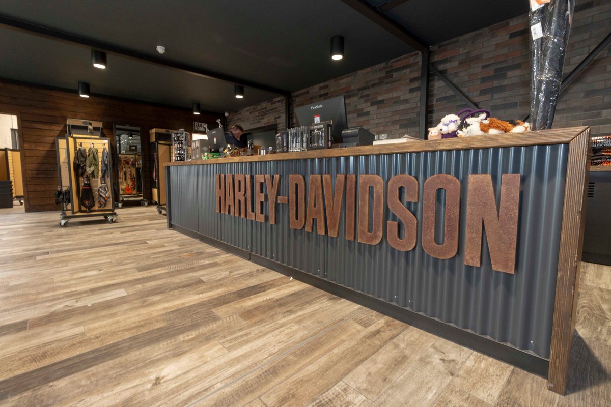 A great end result to another <a href="/harleydavidson/">Harley-Davidson</a> showroom for <a href="/MandPDirect/">M&P Direct</a>. Also thanks to @RasklDesign for the impressive bespoke furniture throughout.