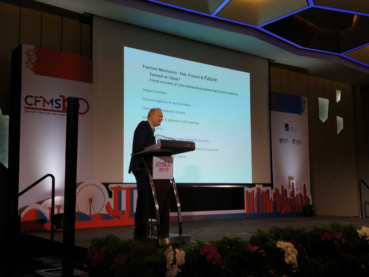 JingjieYeo's tweet photo. And now, the man and the legend himself, Prof. John Hutchinson, and his insight into the next century of fracture mechanics. #CFMS2019 #FractureMechanics https://t.co/rgaQHn5lAq