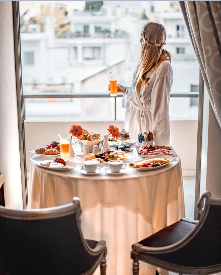 ✨Breakfast✨: if it is not colourful it is not right! ⁣🌈
Μοment captured by @camillamilja⁣
⁣
#divanicollection #divinemoments #divaniacropolis #beautifulhotels #beautifuldestinations #athens #luxury #luxurytravel #luxuryhotel #breakfast