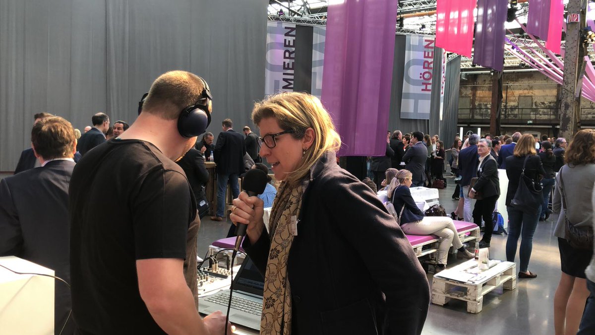 podcastbude's tweet photo. Gesagt, getan. Die ersten Interviews mit original #RAS19-Atmo sind bereits im Kasten. https://t.co/2xPyrIeJzk