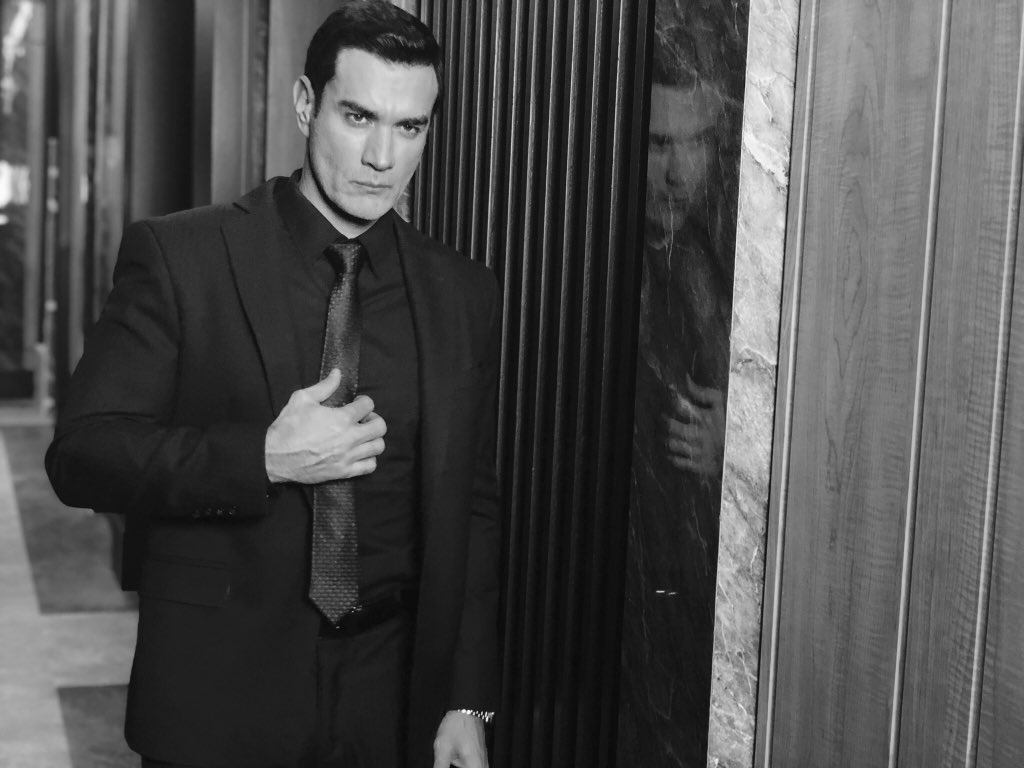 davidzepeda1's tweet photo. Entrénate para encontrar lo positivo en todo... Cuando tu entrenamiento sea lo suficientemente bueno... sigue practicándolo... https://t.co/DUO76DbTuO