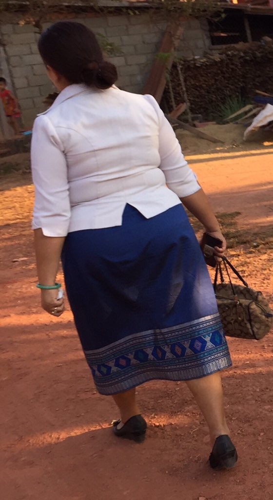 ຄວາມໃຫ່ຍບໍໃຫ້ເວົ້າ ເຫັນລະນໍ້າຊິແຕກກູ
ກະດາຍ