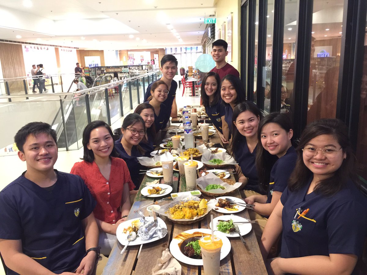 B6MED2022's tweet photo. cravings satisfied #yummy #burpie #bus06 https://t.co/EZGJaep7iL