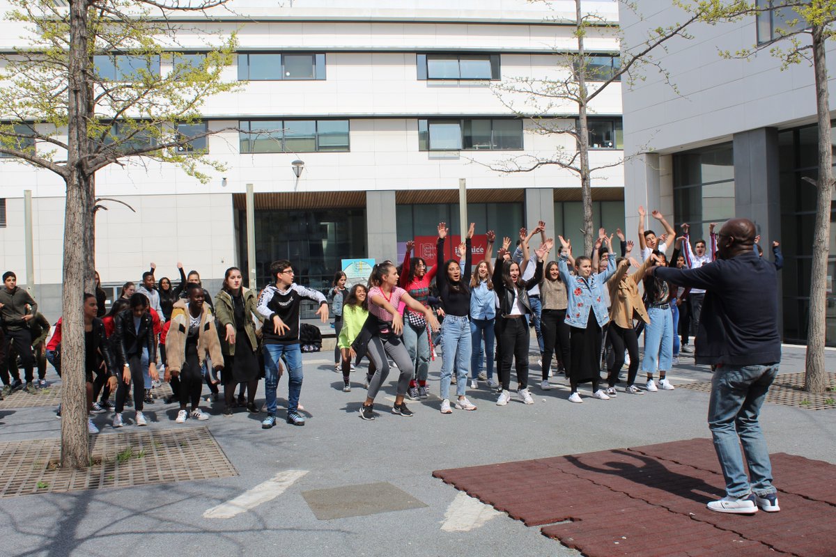 LabAfev's tweet image. « Moi Etudiant Demain » : des collégiens en séjour à l’Université, une première en France !
Déroulé de l&apos;aventure sur le Lab&apos; !

▶️ buff.ly/2uYuzvQ