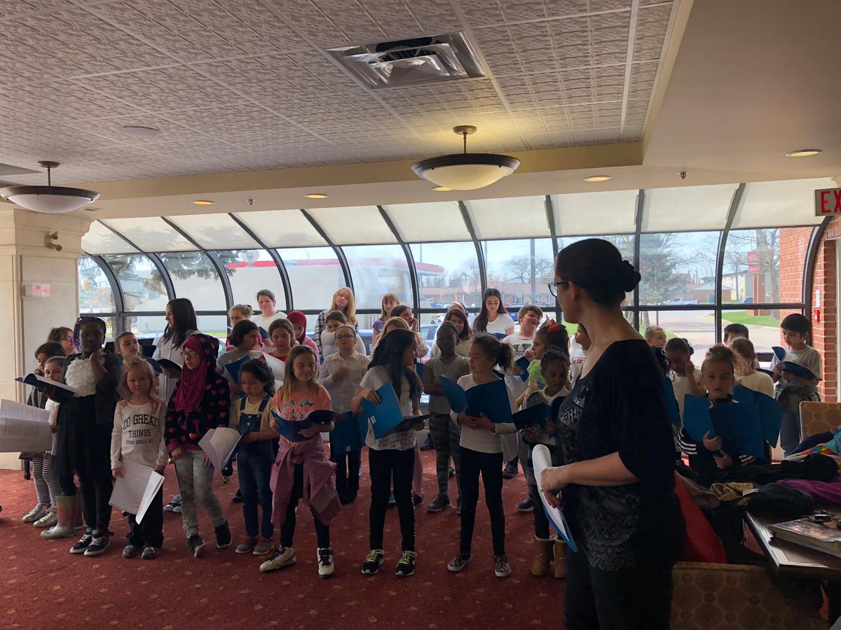 CoronationCougs's tweet photo. @CoronationCougs choir went and performed at Chartwell Royal Marquis. Thanks Mrs. Tijardovic for giving us this experience! @gecdsbpro https://t.co/44IDTvAgOB
