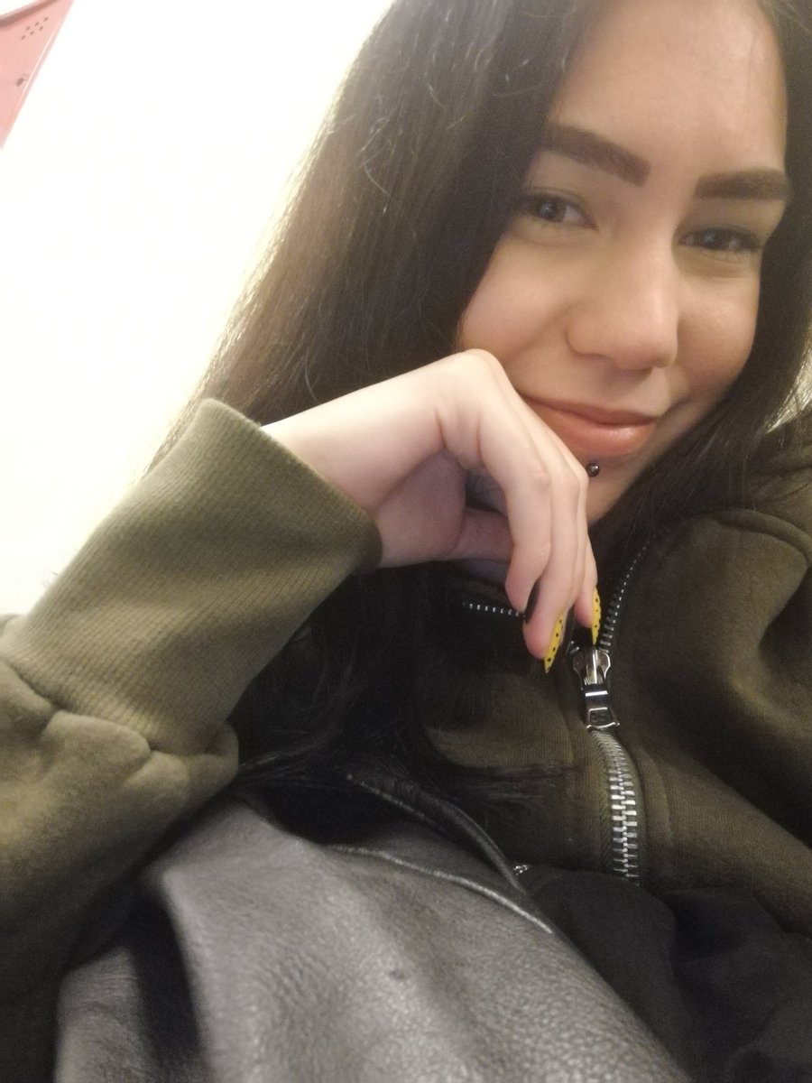 Angie53873231's tweet photo. @dani_friks Cuz I hang out with u https://t.co/4mtwoPXiFj
