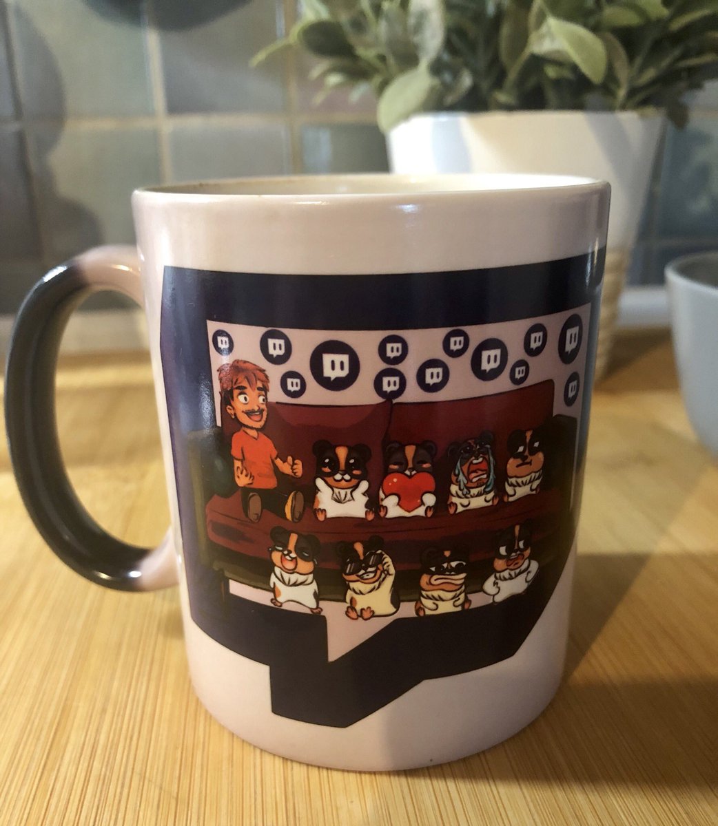 Bonnie_x3's tweet photo. Die #LegacyMerch Magic Tasse ist endlich da!!! @Official_Kller @AciiXx_TV
Danke nochmal <3 https://t.co/Vgl5yLNSZo