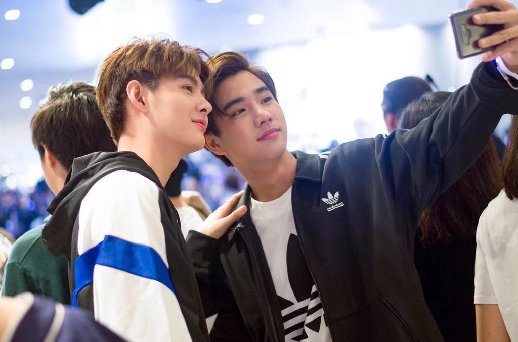 Crystal_snow_92's tweet photo. @Tananni1 When the words "I love you" were said by you for the first time, my world blossoms.🖤❤️🐯🦌

cr.logo-PerthSaintChinese
 #AdidasXPerthSaint https://t.co/WVZZ5Ucy6q