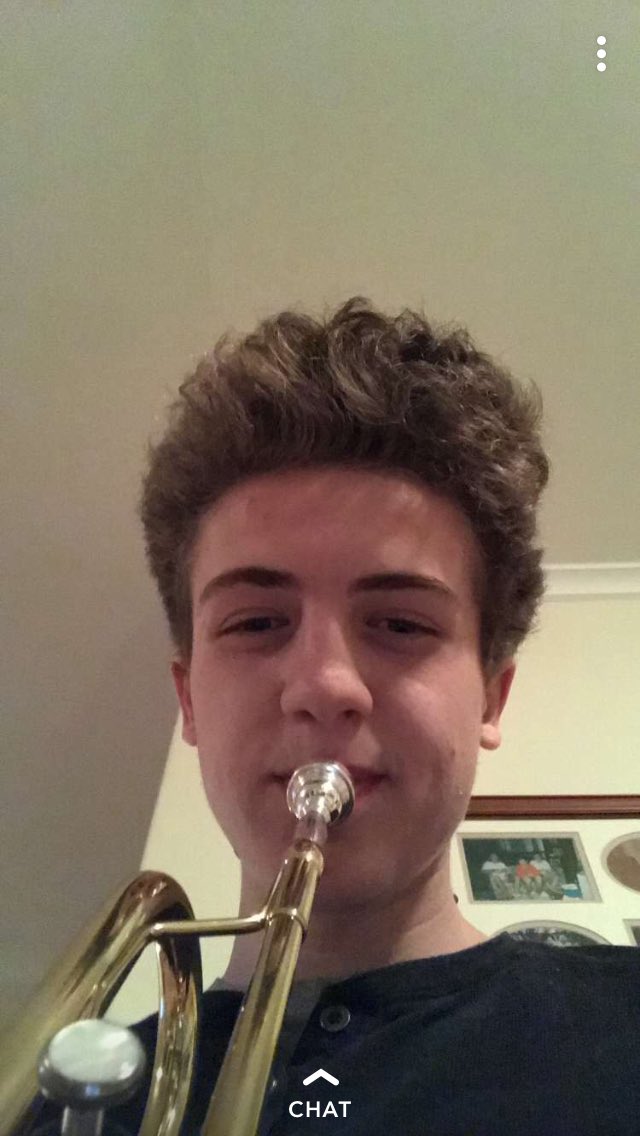 itsmeimario's tweet photo. blow me like one of your French horns https://t.co/jJesLU46IA