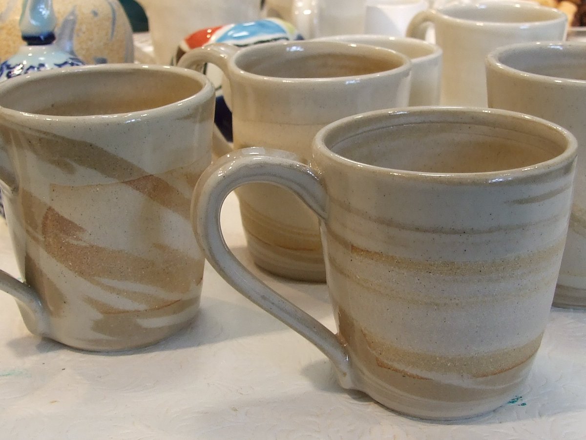 VirginiaMOCA's tweet image. 🍵 Ceramics I: Introduction for Beginners 🍵 

Make functional or sculptural forms from clay! This class is an introduction to the creative medium of clay &amp;amp; designed for true beginners.

Registration is open now! ow.ly/GZgZ50pFQpG

#StudioSchool #VirginiaMOCA #ceramicsclass