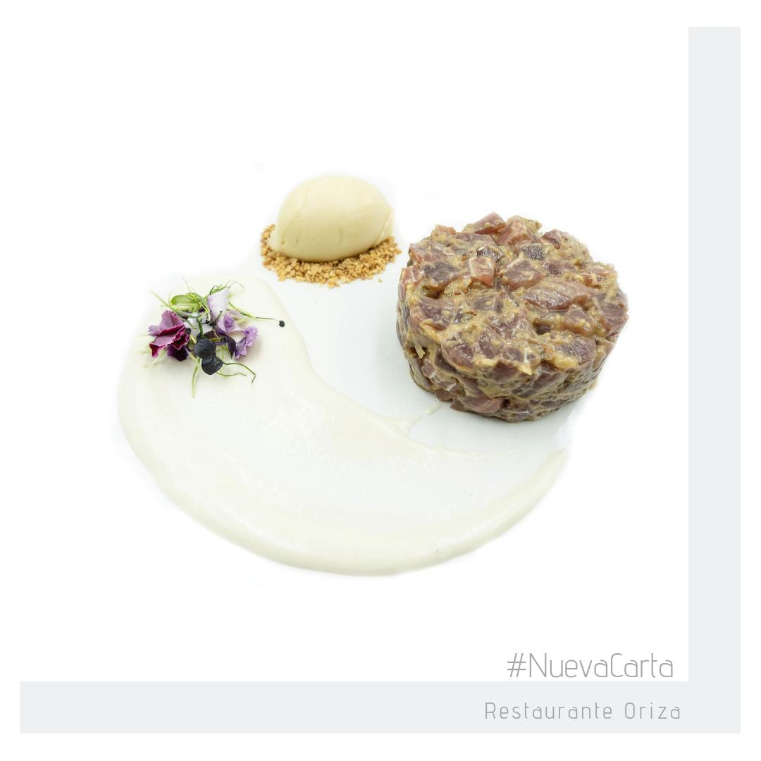 ¡Uno de nuestros platos estrella de la nueva carta!
📌Tartar de descargamento de atún rojo, crema de ajo blanco, helado de piña asada y tierrade almendra tostada ¡Tenéis que probarlo! 🤤🤤
#restaurantessevilla #restauranteoriza #barespañaoriza #sevilla #gastronomia  #nuevacarta
