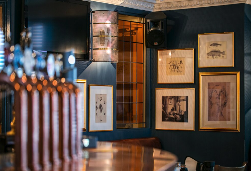 Whether it's a quick bite, a cocktail or a sit down meal with all the family - the Magpie Inn is always a great spot to spend your time in Dalkey.