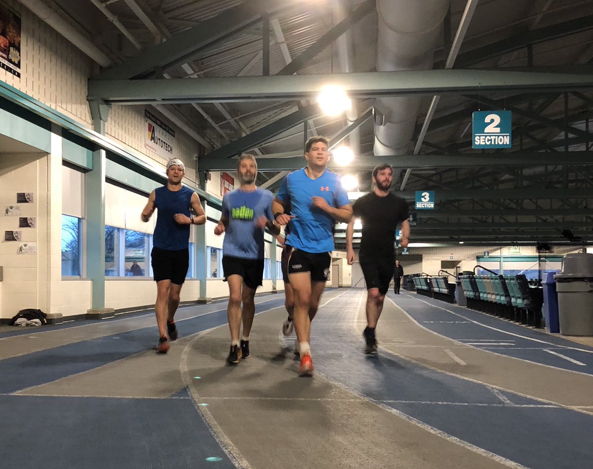 TerryEdwards519's tweet image. #trackwednesday with @Health_Perform 
#runners #runningfast #trackrun