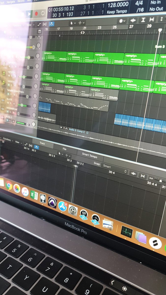 ArjayDang's tweet photo. Reunited for a writing session in Manchester UK. #arjaydang #music #songwriter #manchester #producer #edm https://t.co/59aLkl6Xwl