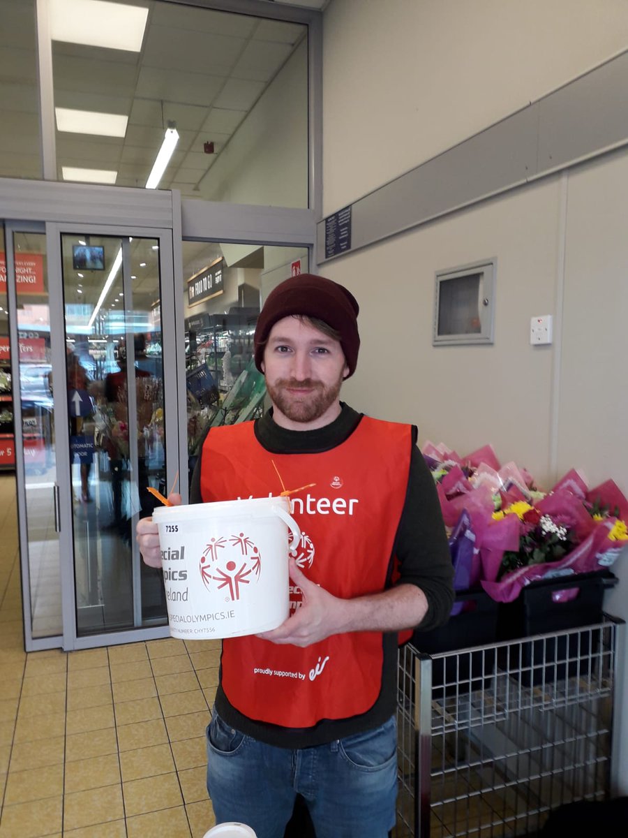 SOIreland's tweet image. Thank you to @Aldi_Ireland who once again supported #CollectionDay last week by allowing our bucket collectors in the stores.  

Our @DellIreland volunteers definitely had the sunniest spot in the country in Cork!
