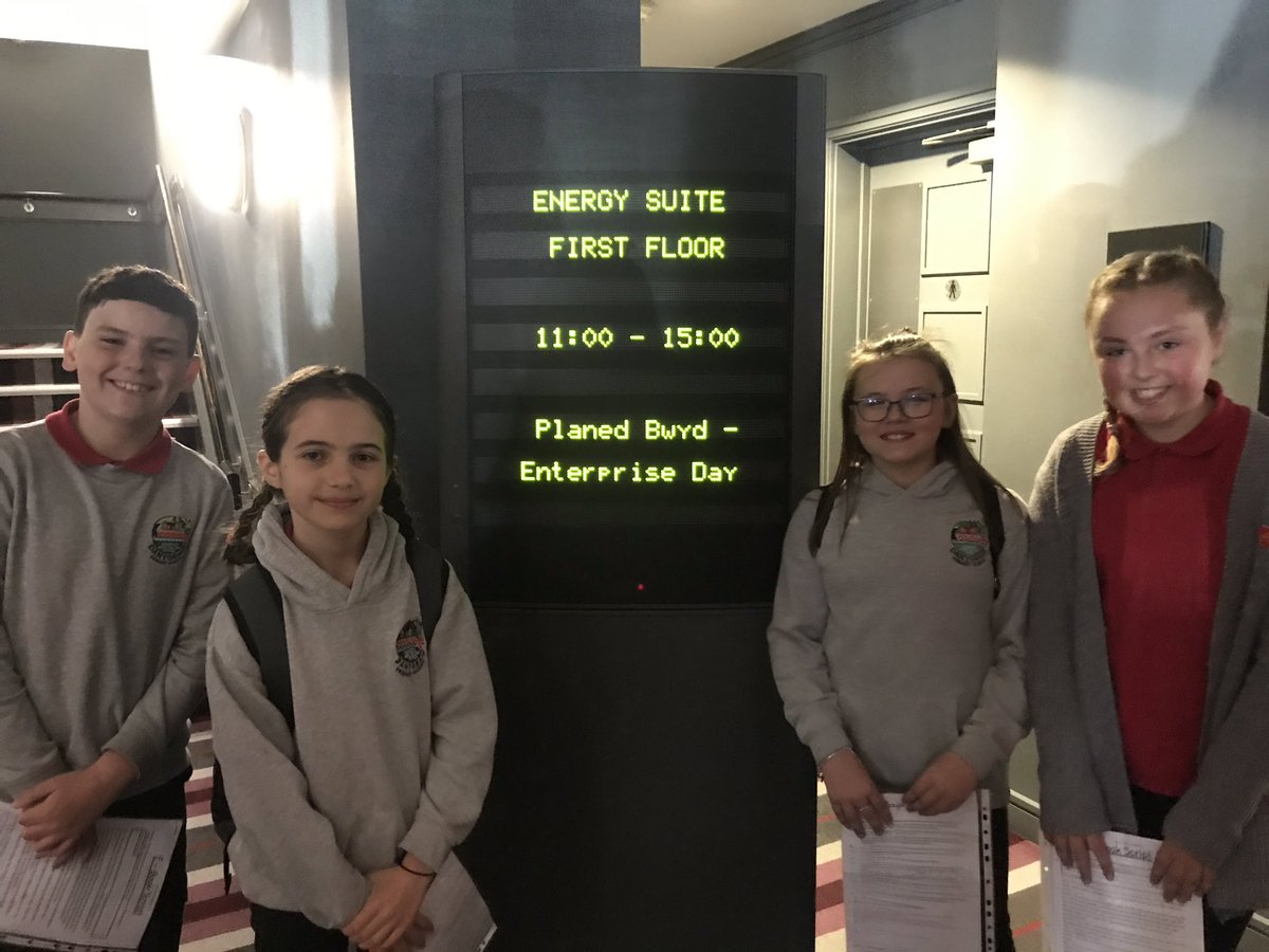 DanygraigP's tweet photo. Representatives from year 6 are at the Village hotel today presenting the school’s work for the ‘Planed Bwyd’ enterprise project to a panel of headteachers! @CefnHengoed #DYGPLLC #Enterprise #CorePurposes @ERW___ https://t.co/byrcaCEDGA