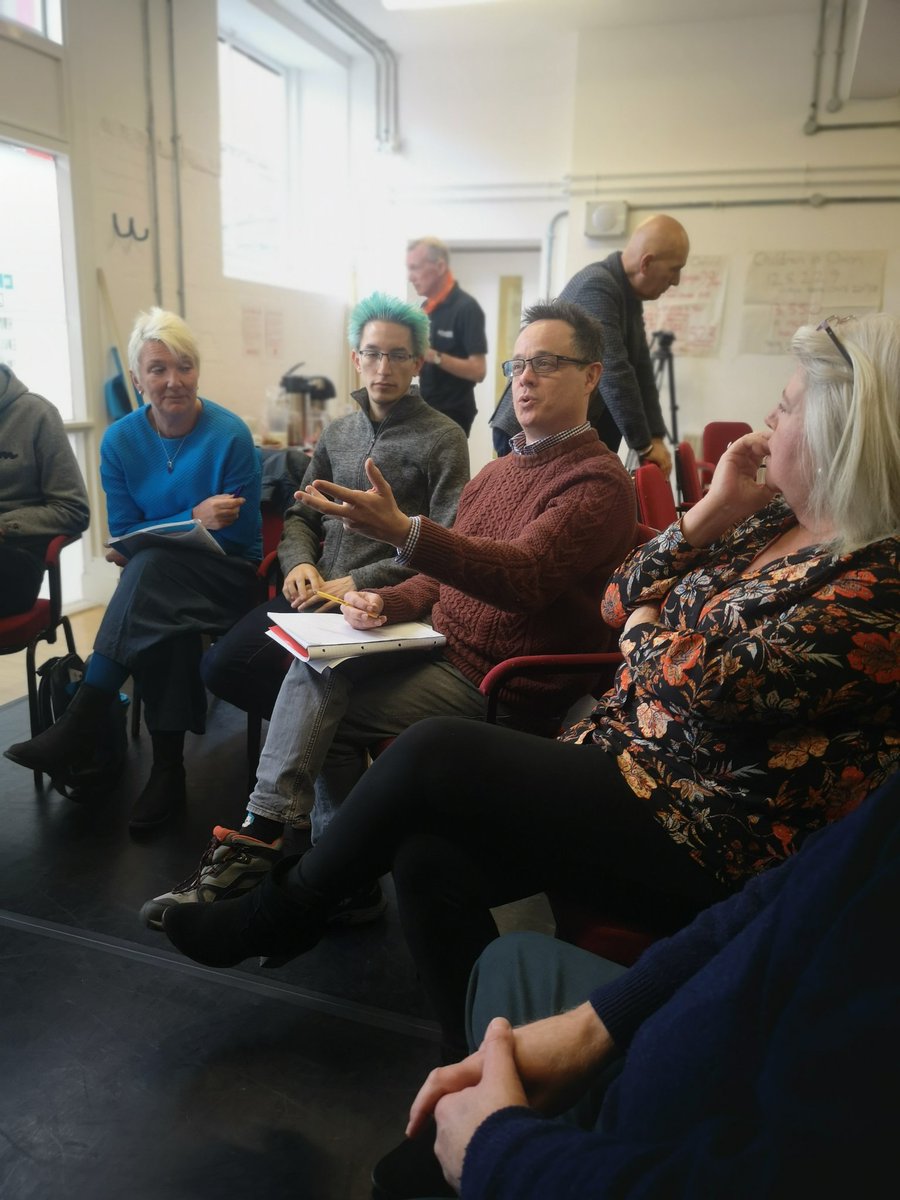 BrightestBulbs's tweet photo. Exploring Charles Dickens' Oliver Twist in the context of the modern world, with @OxfordshireCF. Very interesting discussions going on 💡 #event #charity #oxfordshire #olivertwist #twistoffate #idecs #workshop #Leadership #youngpeople #discussion https://t.co/NHKJFVdlc1