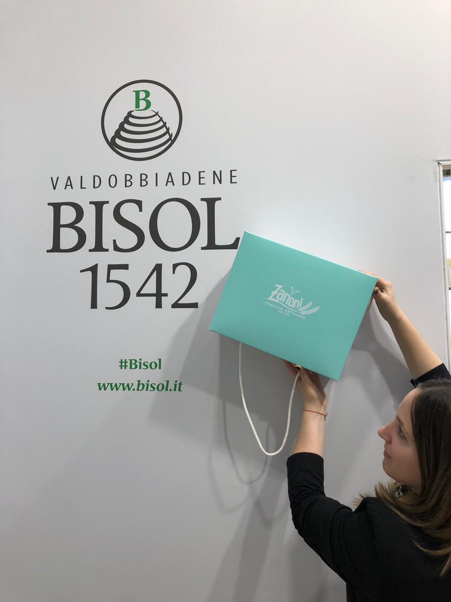 La colomba alle albicocche di Daniel Zanoni del Panificio Zanoni di Terme di Comano con il Cartizze #bisol : uniamo animo Veneto e animo Trentino #Vinitaly