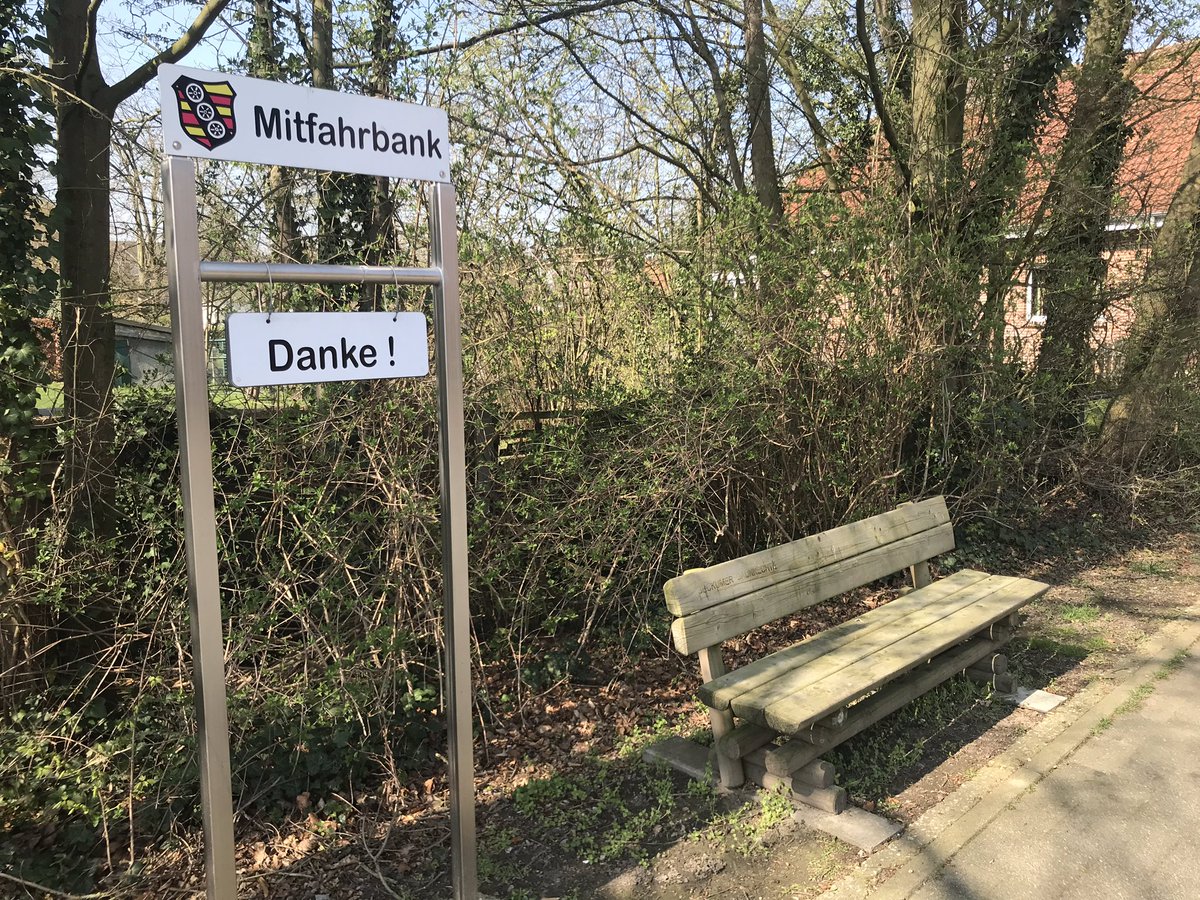 Smart Country! Neue Mobilitätskonzepte braucht das Land. Wer braucht schon Uber, wenn sich im Dorf eigentlich alle kennen und sich dann auch gegenseitig helfen können. #Enniger #SmartCountry #Mitfahrbank #Zusammenhalten