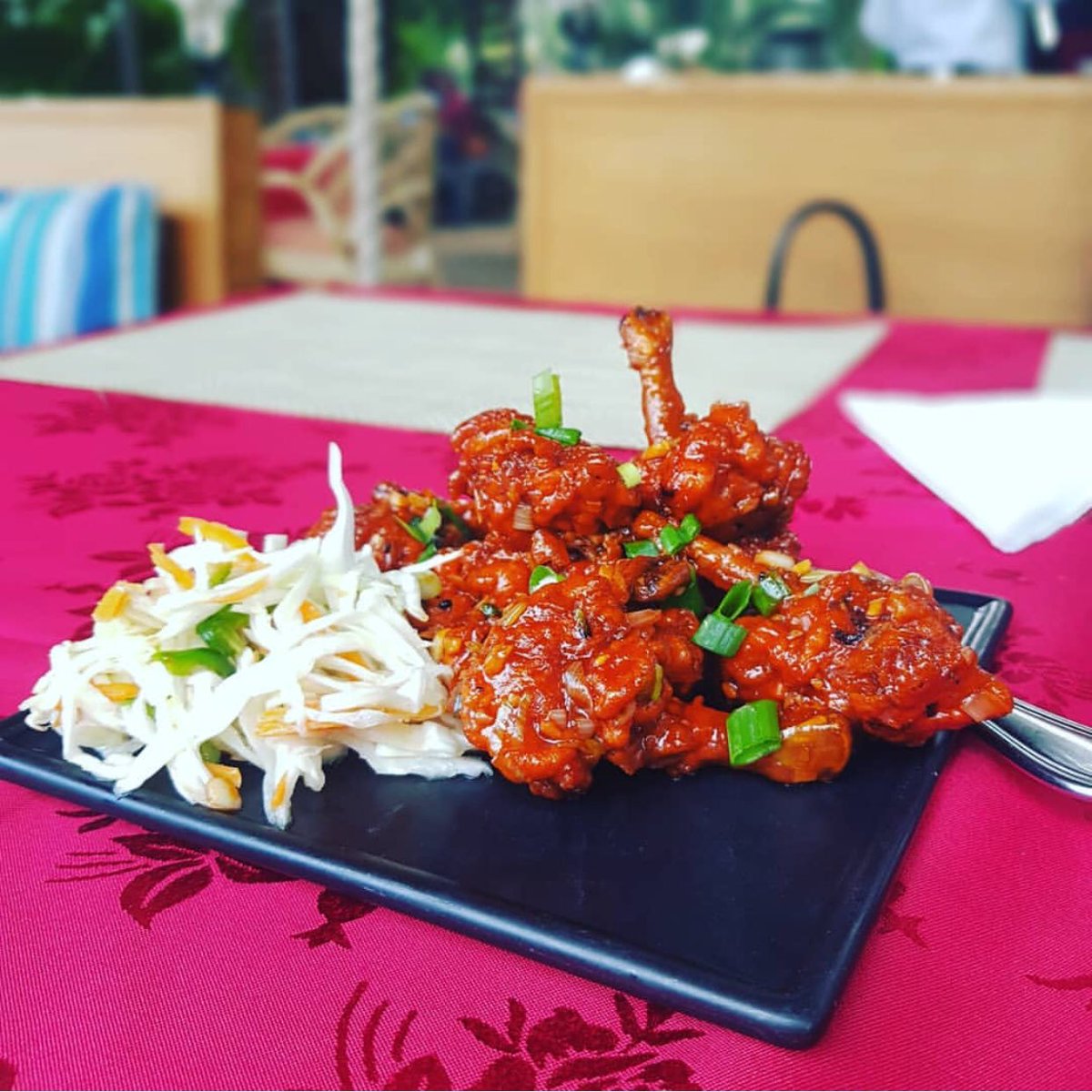 AsianFusionRes1's tweet photo. Friends buy you lunch. BEST friends eat your lunch 😋😋😋

Who’d you share this meal with? 

📸: QueenKaylin https://t.co/T2iMWUYrMq