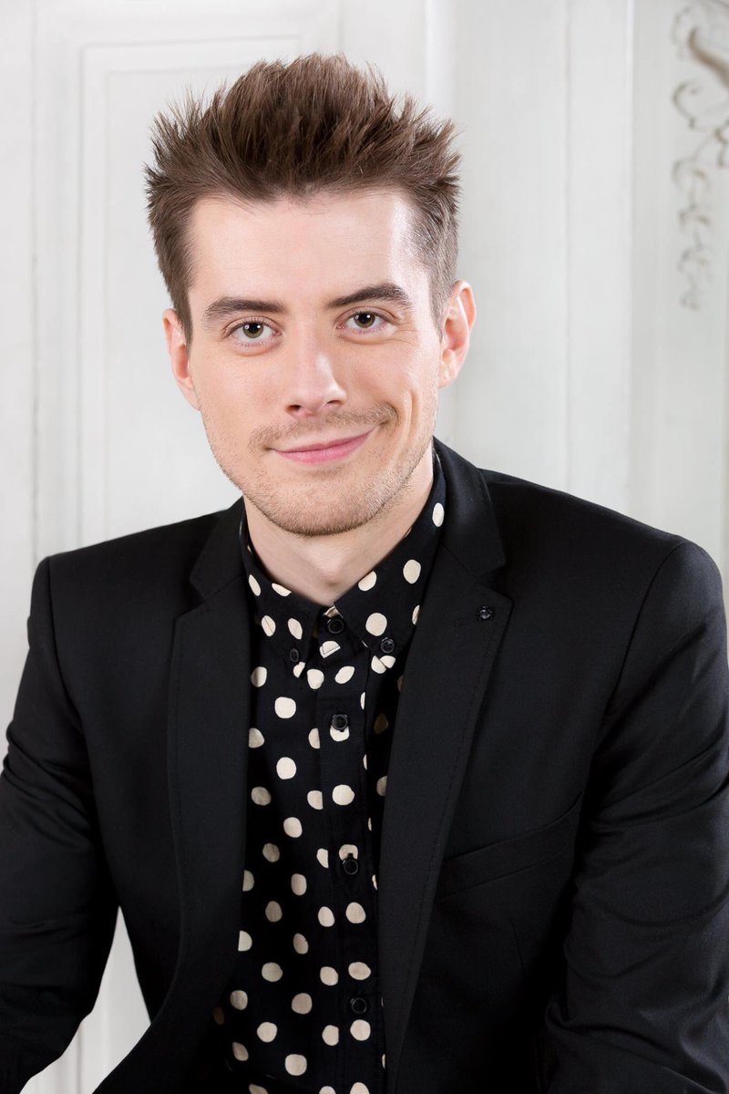 Aujourd'hui, souhaitons à Christopher Delarue, notre auteur, un très heureux anniversaire ! 🎉🎉🎉

© Cyrille Krasker