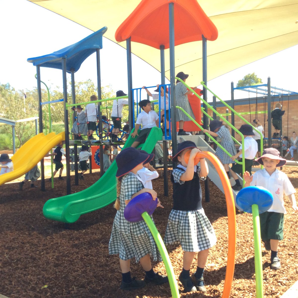mickdw82's tweet image. It’s the best feeling when a project comes together. A HUGE Thanks to @moduplay for the seamless design, installation and support of our new @calrossy primary playground. #2019centenary #pandf #teamwork