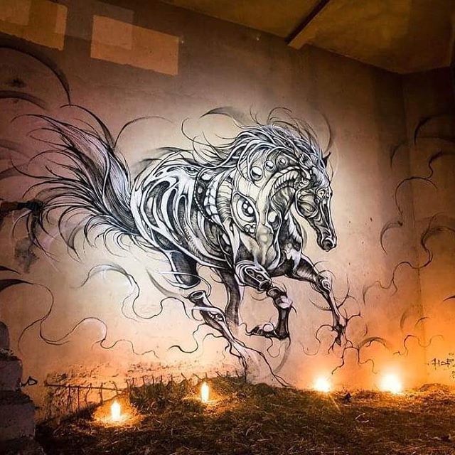 SASML_'s tweet photo. • ARTIST . HOROR • ◦ Messaoud ◦
location: Djerba, Tunisia

@streetartsavemylife
@boreal_horor

#horor #borealhoror #boreal #borealis #horse #candle #light #night #djerba #tunisia #graffiti #graffitiart #aerosol #spraypaint #wall #mural #urbanart #str… https://t.co/qQhQubQdSI https://t.co/FrXV78r4RF