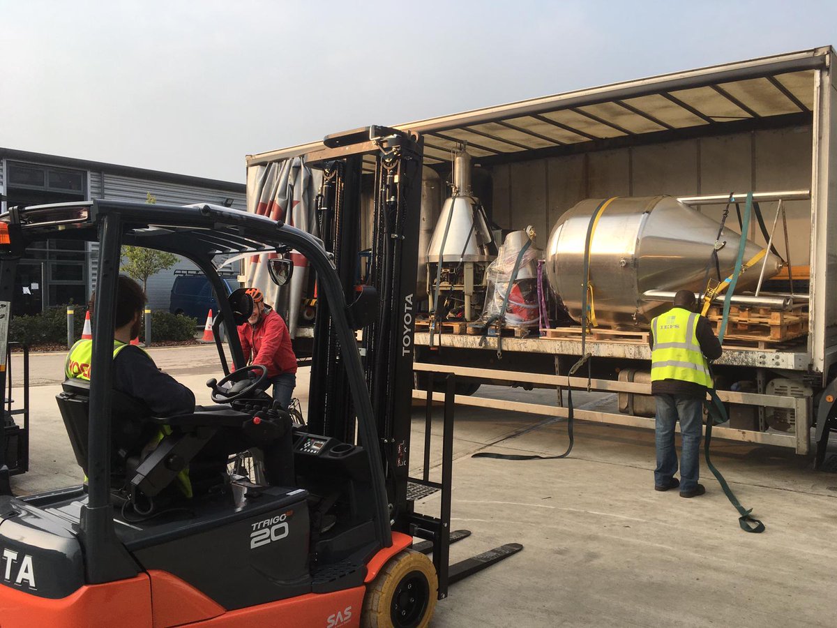 squarerootldn's tweet photo. What we're #MakingFresh this week, dear fizz friends, is a FLIPPIN' SODA FACTORY! Our tools are all bubble-wrapped up and, as you can see, our special micro-spaceship has been carefully transported to ensure we can get our next batch of space lemons in without delay. Aw yiss 🚀🍋 https://t.co/dqH0NmfIIX