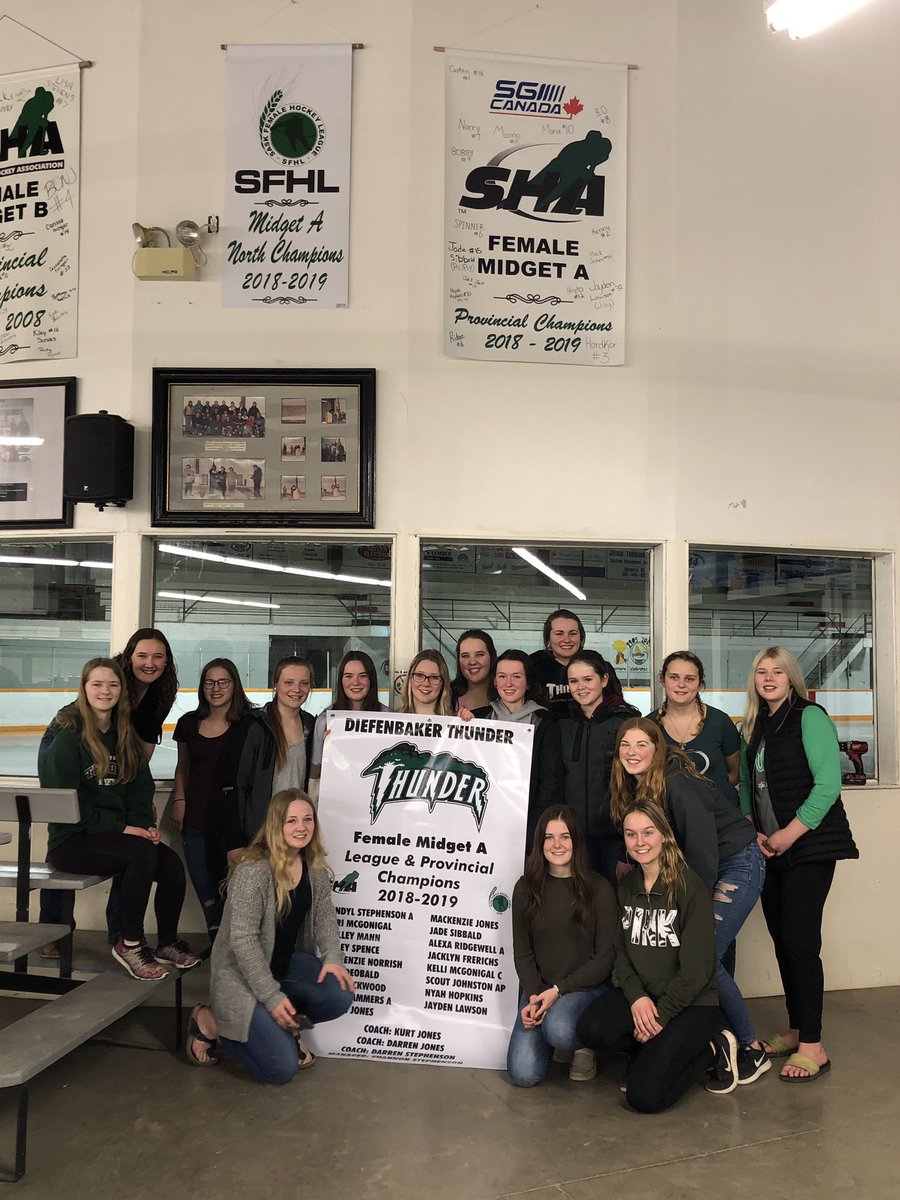 Thunder ended an unforgettable season with their wind up last night and hanging of the banners! #canyouhearit #thunder #SFHLNorthDivChamps #SHAProvincialChamps