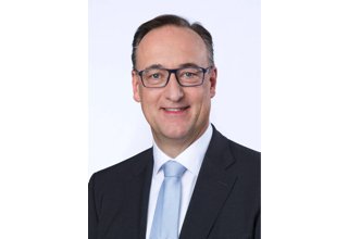 electronspecde's tweet photo. Aufsichtsrat verlängert verträge von Dr. Helmut Gassel und Jochen Hanebeck #technology @Infineon
https://t.co/gE5bYhlMRs https://t.co/TCmM9rbLpe