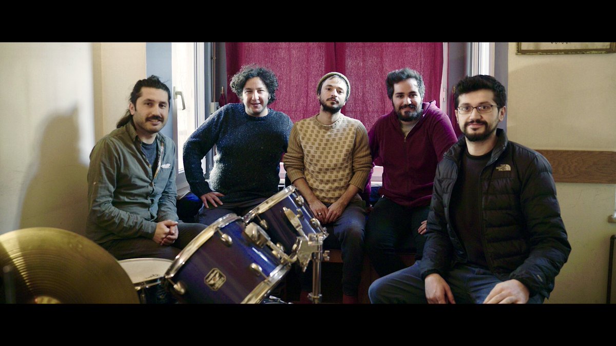 “Bizon Murat” Belgeseli kapsamında Ahmet Kenan Bilgiç’le yaptığımız röportajdan kareler. Burdan kendisine bir kez daha teşekkür eder, herkese Gevende’li günler dileriz.
<a href="/Gevende/">Gevende</a> #siyasiyabend #bizonmurat #bizonmuratfilm #cennettendegaripfilm #belgesel #Documentary