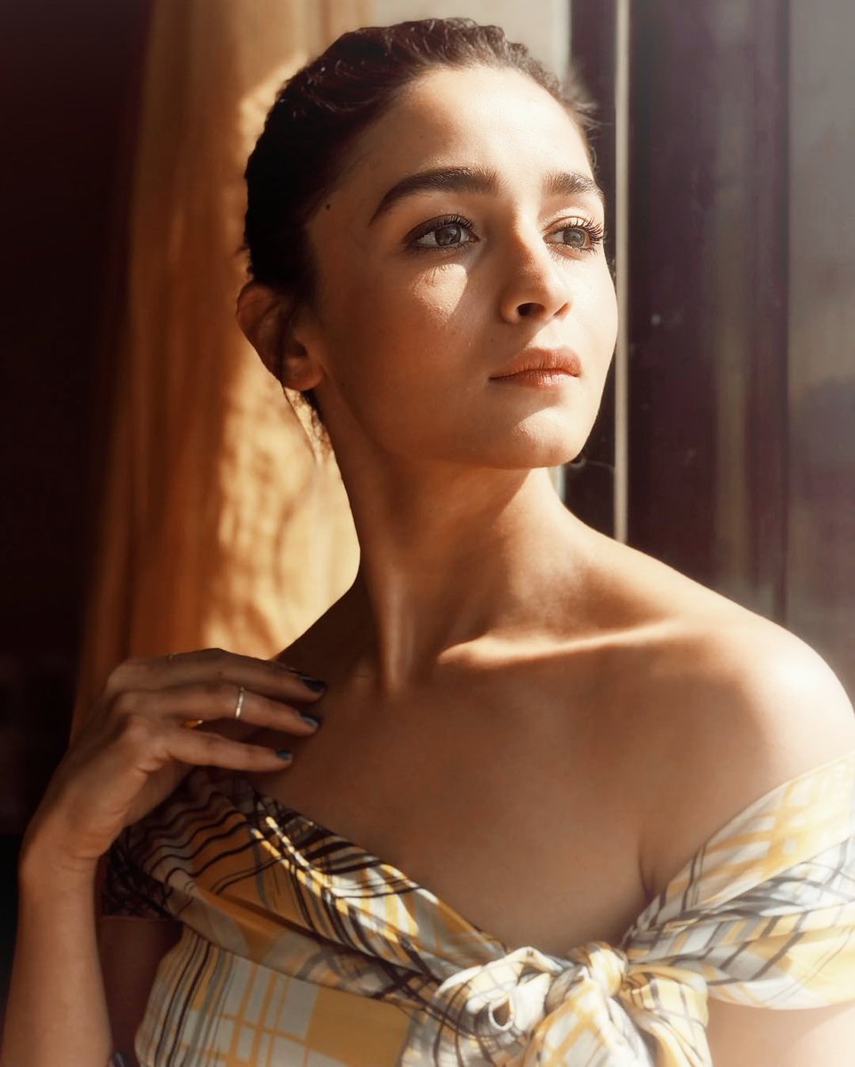 BestOfAliaa_'s tweet photo. ART 💛✨ https://t.co/gPNlzLODpX