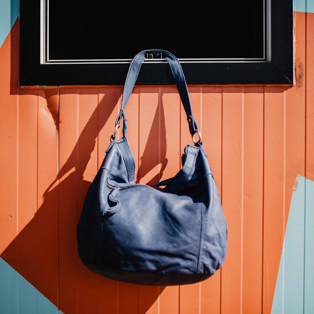 tonimir_bcn's tweet photo. Nuestro Bolso Hobo al Sol 🌞 
👉 👉 https://t.co/ZL6tmqXpwF https://t.co/ZRLpDAjlo2