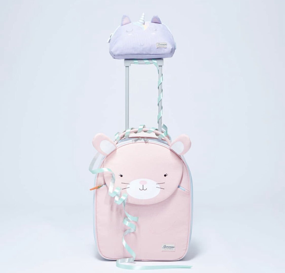 The perfect set for a mini Easter break with the kids 🐣 🐰 🌈 @mysamsonite #happysammies #easter #easterbreak #kidstravel #suitcaseinspo #holidayinspo #cutesuitcases #childrensaccessories #holidaypacking #familyholiday