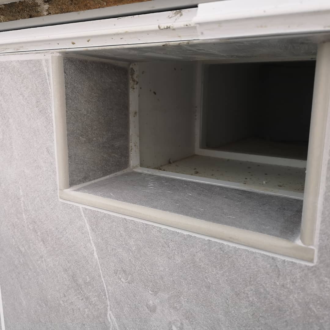 Roblowetiling's tweet image. Large format pool completed in Hertfordshire. Some of my favourite steps.