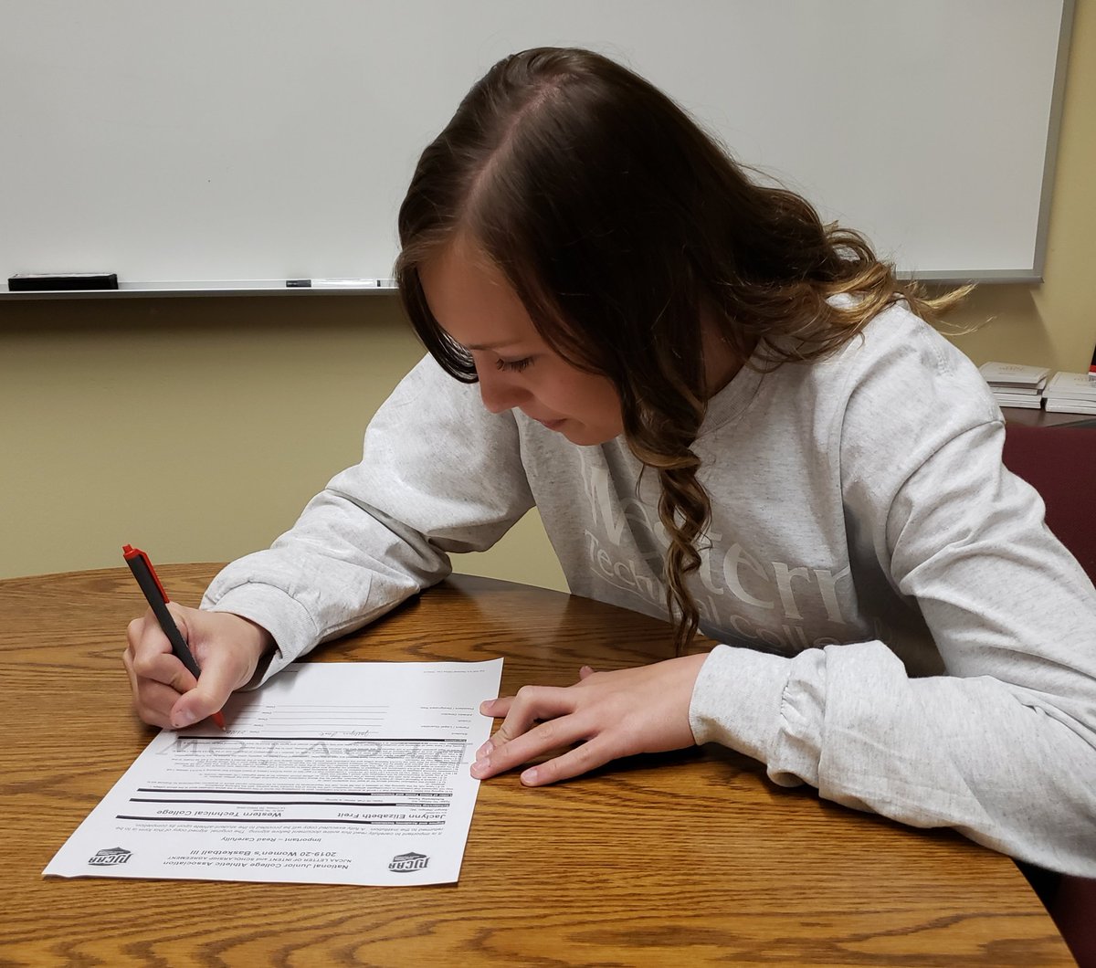 WesternWBB's tweet photo. Welcome to Western Jaclynn Freit! #together https://t.co/NEcMXvKV8F