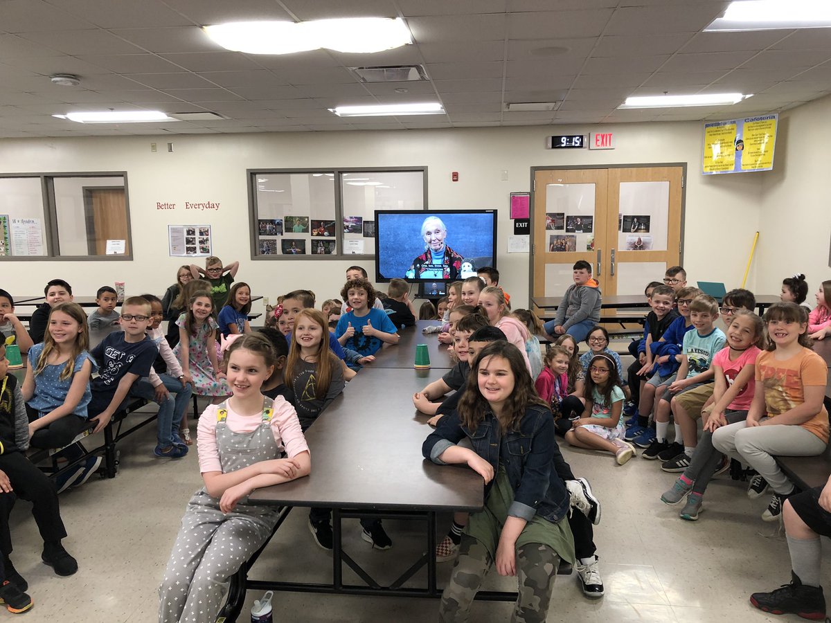 kaliervin's tweet photo. @MWESBraves 2nd Graders got to view a @SkypeClassroom session with Dr. Jane Goodall yesterday morning! #MovingForward #bcpsky https://t.co/PWfDspDhmd