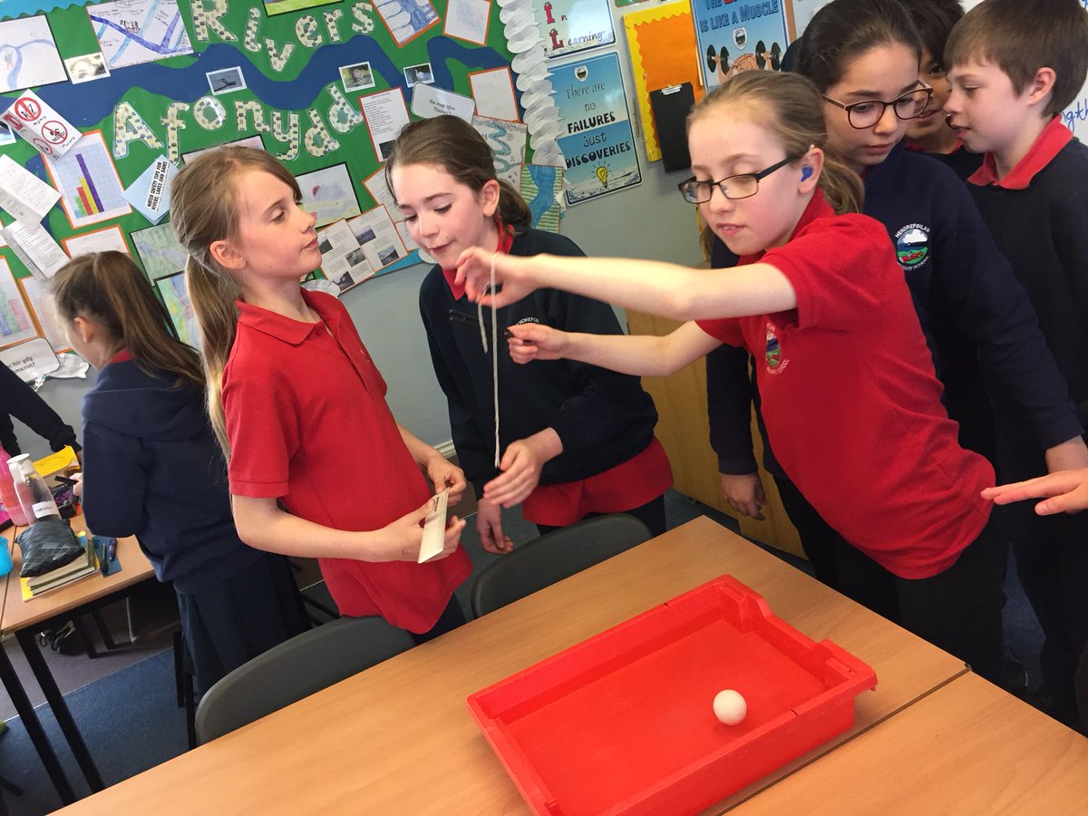 Hendrefoilan's tweet photo. Year 5 are investigating how powerful sound waves can be. We are using tuning forks to see how far they can propel an object in water!
#hdfpy5 #hdfpscience https://t.co/nwAVXKFNx3