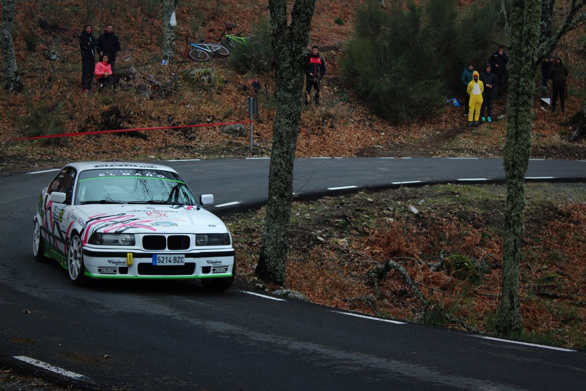 Raquelitta_21's tweet photo. Ciñendome a las curvas de la vida y pisando a fondo ante la duda🤙🏼🚗💨 #34rallynorteextremadura https://t.co/6x93arJS8z
