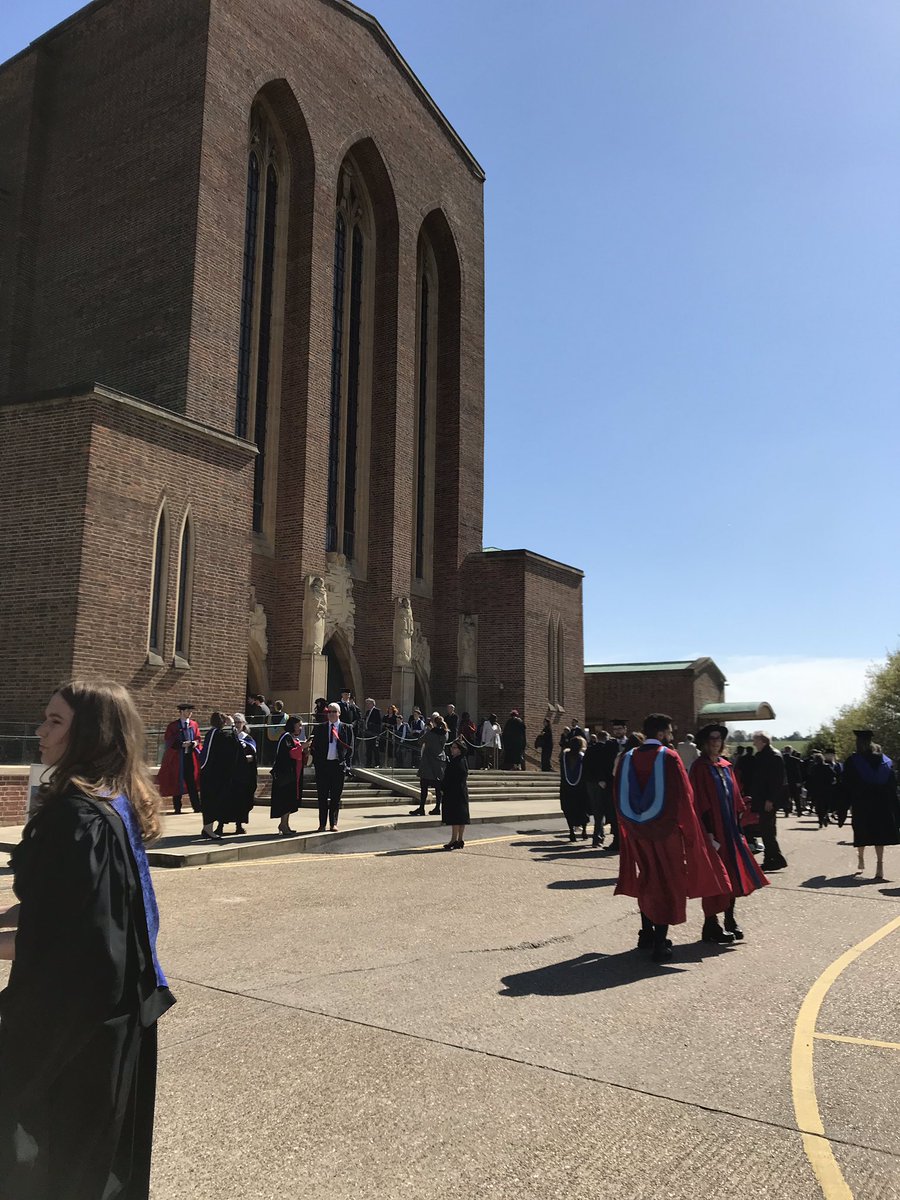 k8redrup's tweet photo. The sun is out for @UniOfSurrey PG graduation!🌞🎓 Congratulations to everyone graduating today #foreversurrey https://t.co/Wd40FnXOug