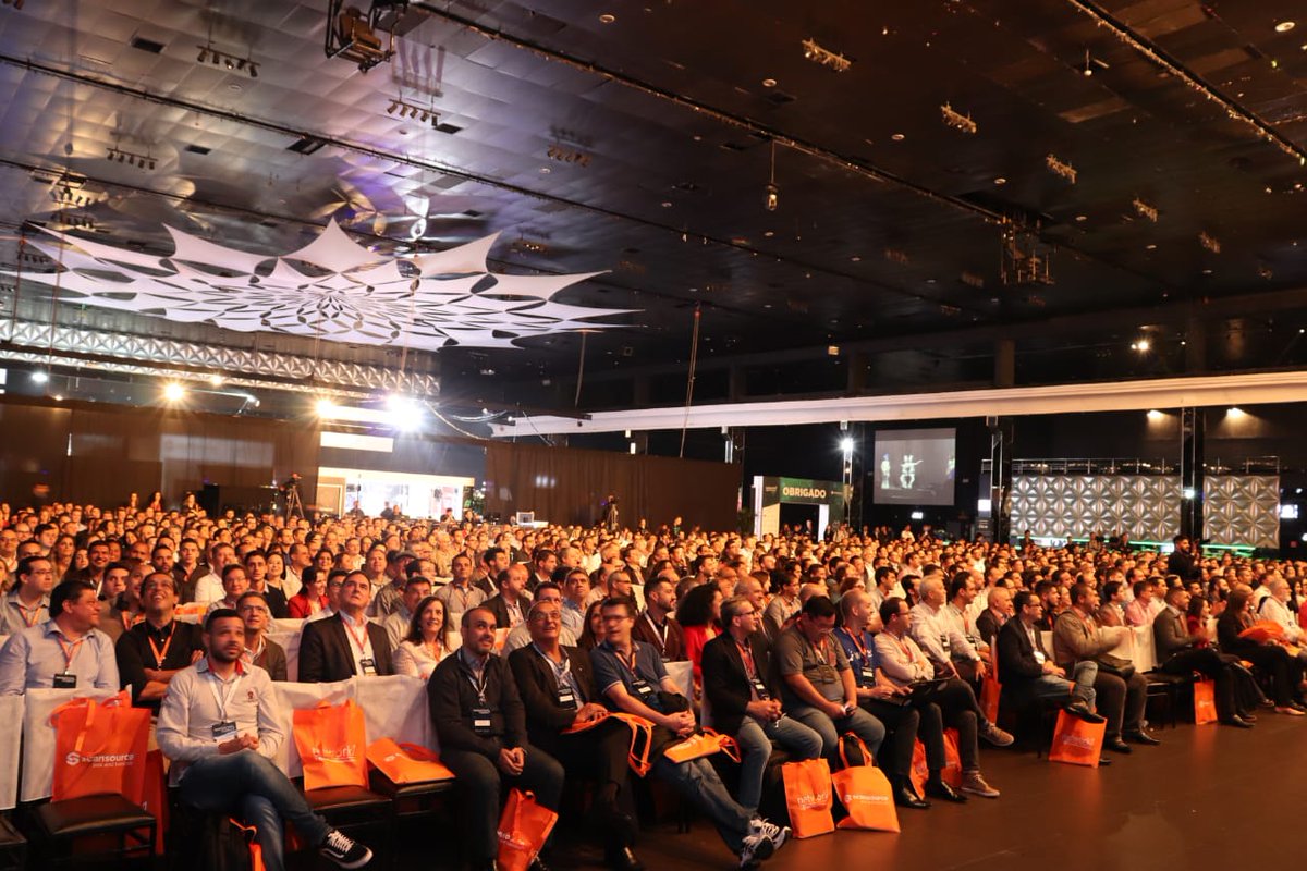 scansourcebr's tweet photo. COMEÇOU!
O Innovation Forum 2019 apresenta um conteúdo altamente qualificado, com os principais especialistas do setor, para entender como estar preparado para as principais tendências e transformações do mercado. #IFBR19 #ScanSourceBR #Inovação #Tecnologia https://t.co/4tyRF6BRFq