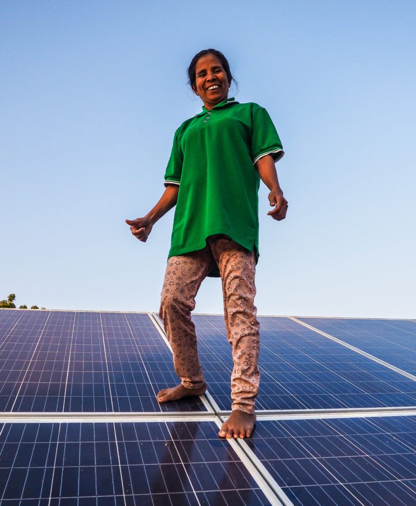 BarefootCollege's tweet image. Our recent partnership with the Islamic Development Bank is granting us the potential to empower women from the regions of the world that need it most.
Together, we are addressing several of the world&apos;s Sustainable Development Goals.
#SDGs #SolarMama #IslamicDevelopmentBank