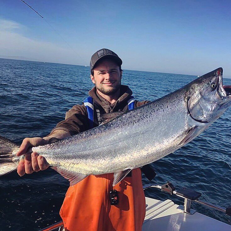 1st trip of 2019 salmon season. Limits for 3 on the Happy-endings. Great early season quality fish and color!