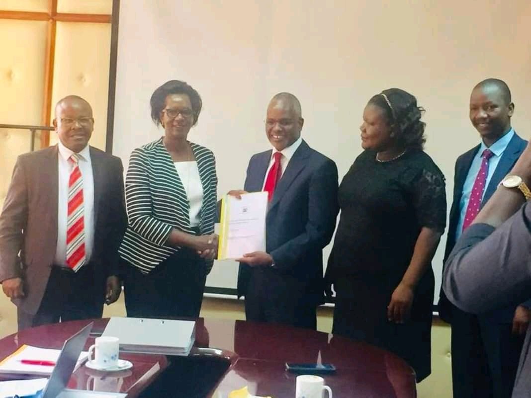 Today Was In a delegation of The County Assemblies Forum led by The Chair and Speaker Of Kajiado CA Hon Johnson Osoi Which paid a Courtesy call to the Lyn Cherop Mengich led Salaries and Remuneration Commission. |<a href="/srckenya/">srckenya</a> |<a href="/county_forum/">County Assemblies Forum</a> |<a href="/NyandaruaCA/">Nyandarua County Assembly.</a> |<a href="/kajiadoassembly/">Kajiado County Assembly</a>